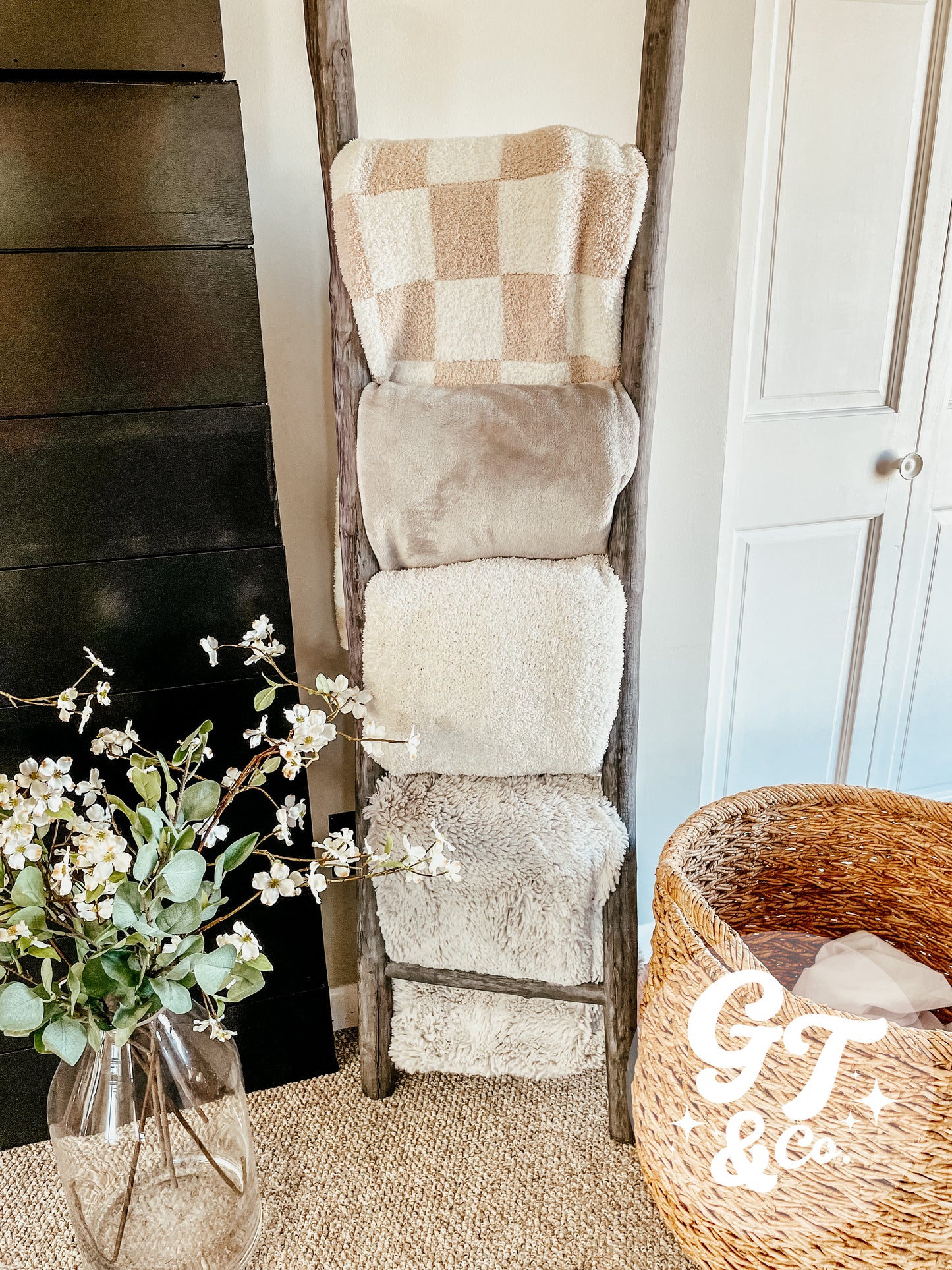 Lux Checkered Throw Blanket